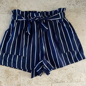 Paper bag striped shorts with pockets
